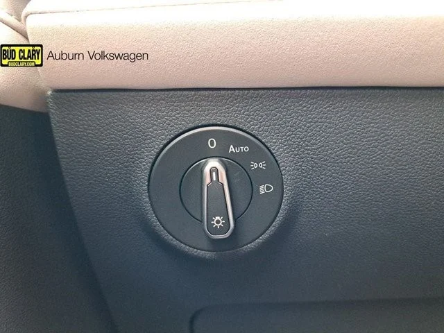 New 2026 Platinum Gray Metallic Volkswagen 1.5T SE image 10