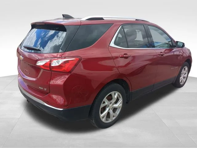 Used 2018 CAJUN RED TINTCOAT Chevrolet LT image 4