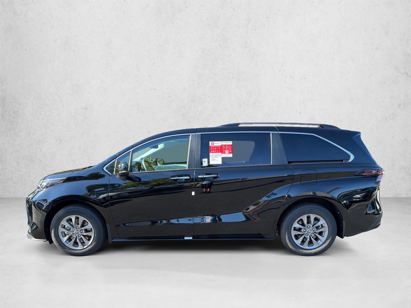New 2026 Midnight Black Metallic Toyota XLE image 6