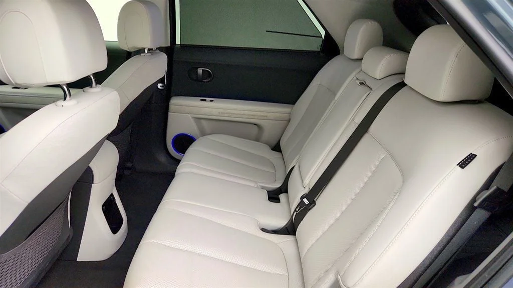 Used 2025 Digital Teal Hyundai Limited AWD image 19