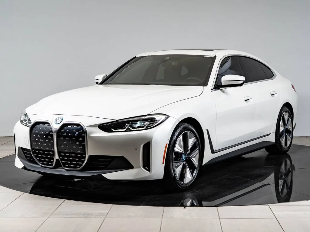 Used 2023 Mineral White Metallic BMW eDrive35 image 1