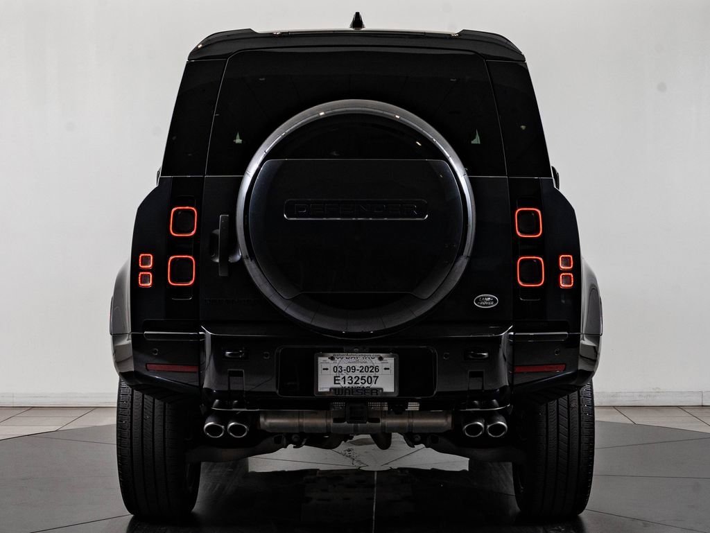Used 2023 Carpathian Gray Premium Metallic Land Rover V8 image 7