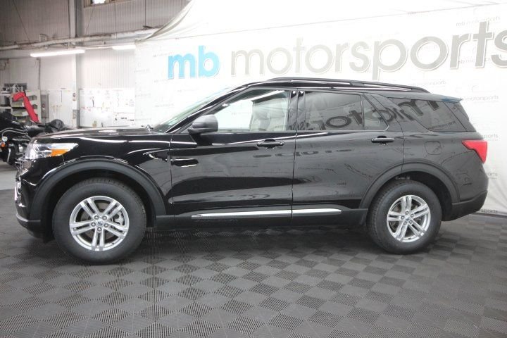 Used 2022 Black Ford XLT image 2