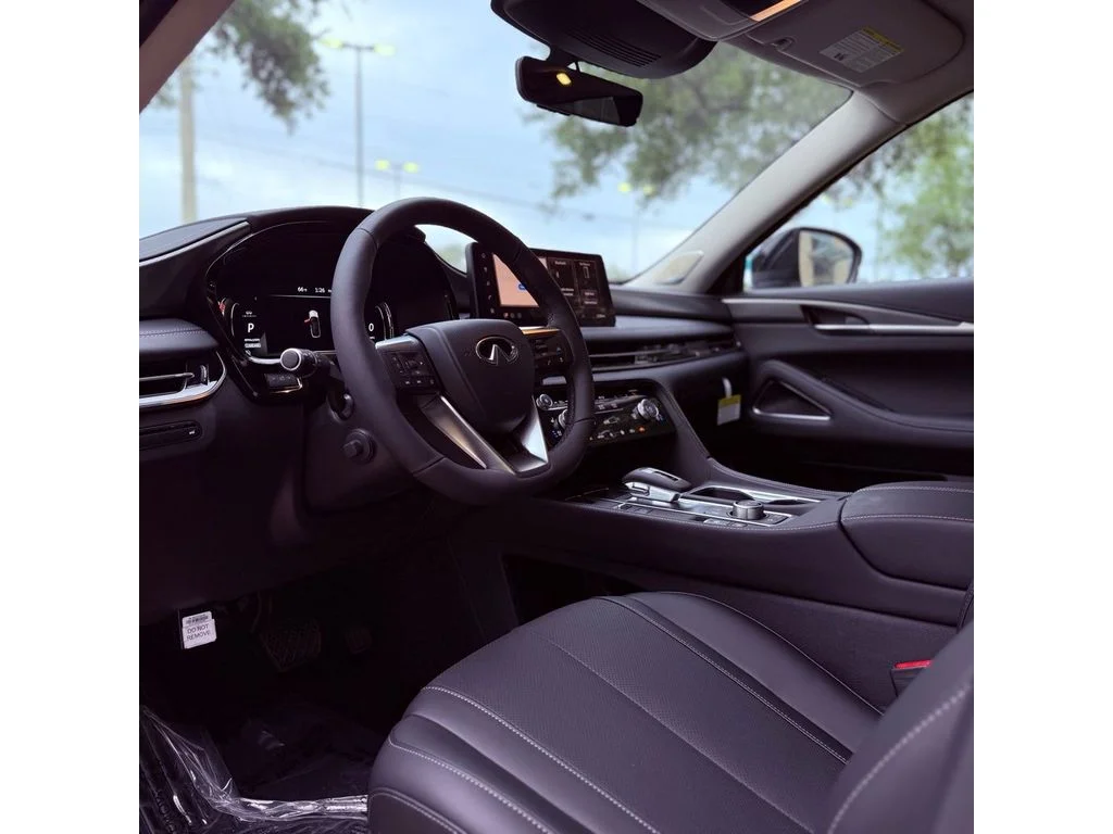 New 2026 Mineral Black INFINITI Luxe FWD image 21