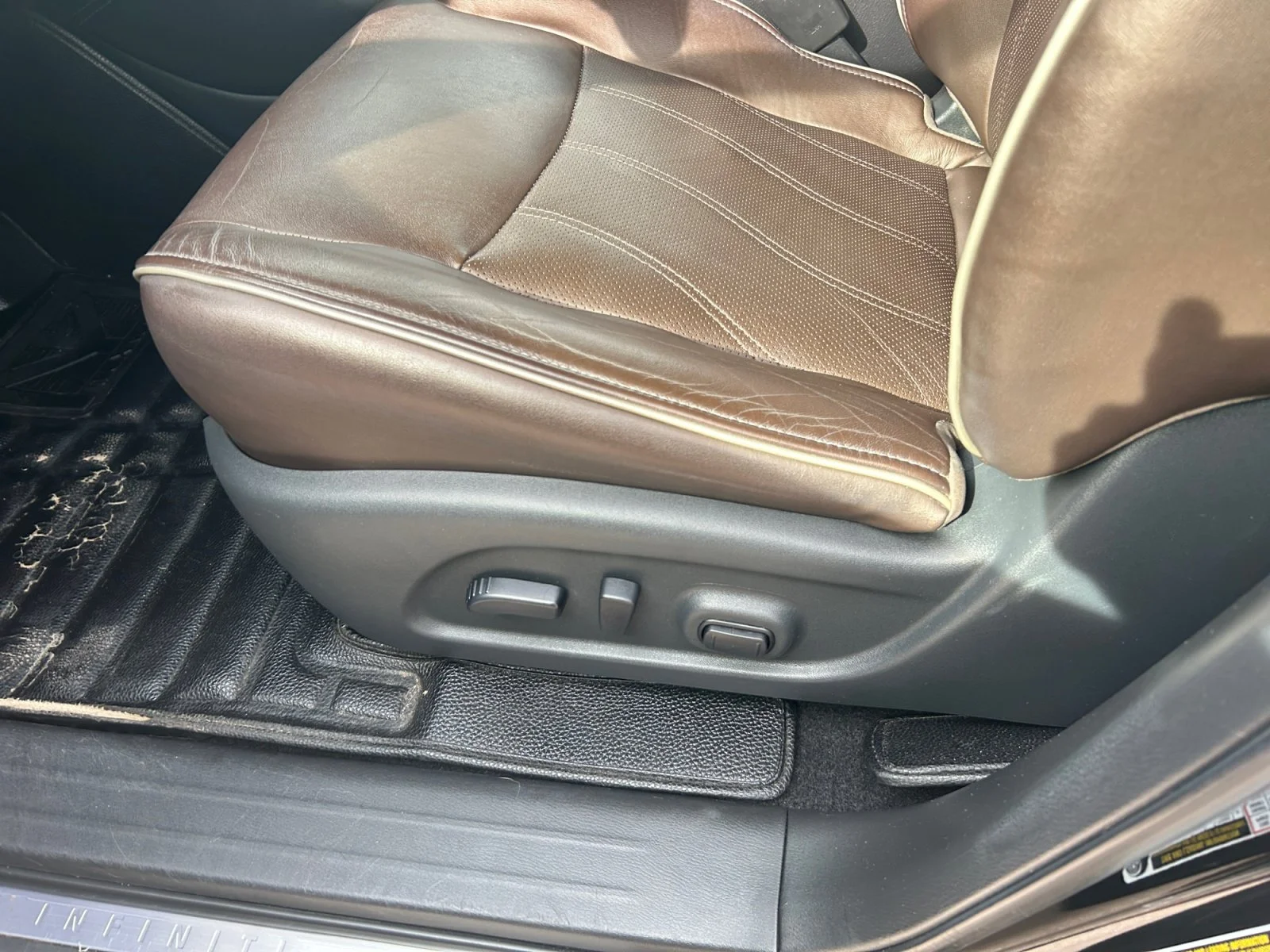 Used 2019 BLACK INFINITI PURE AWD image 15