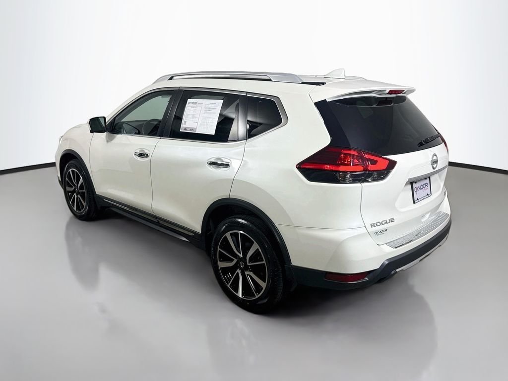 Used 2017 Pearl White Nissan SL image 5