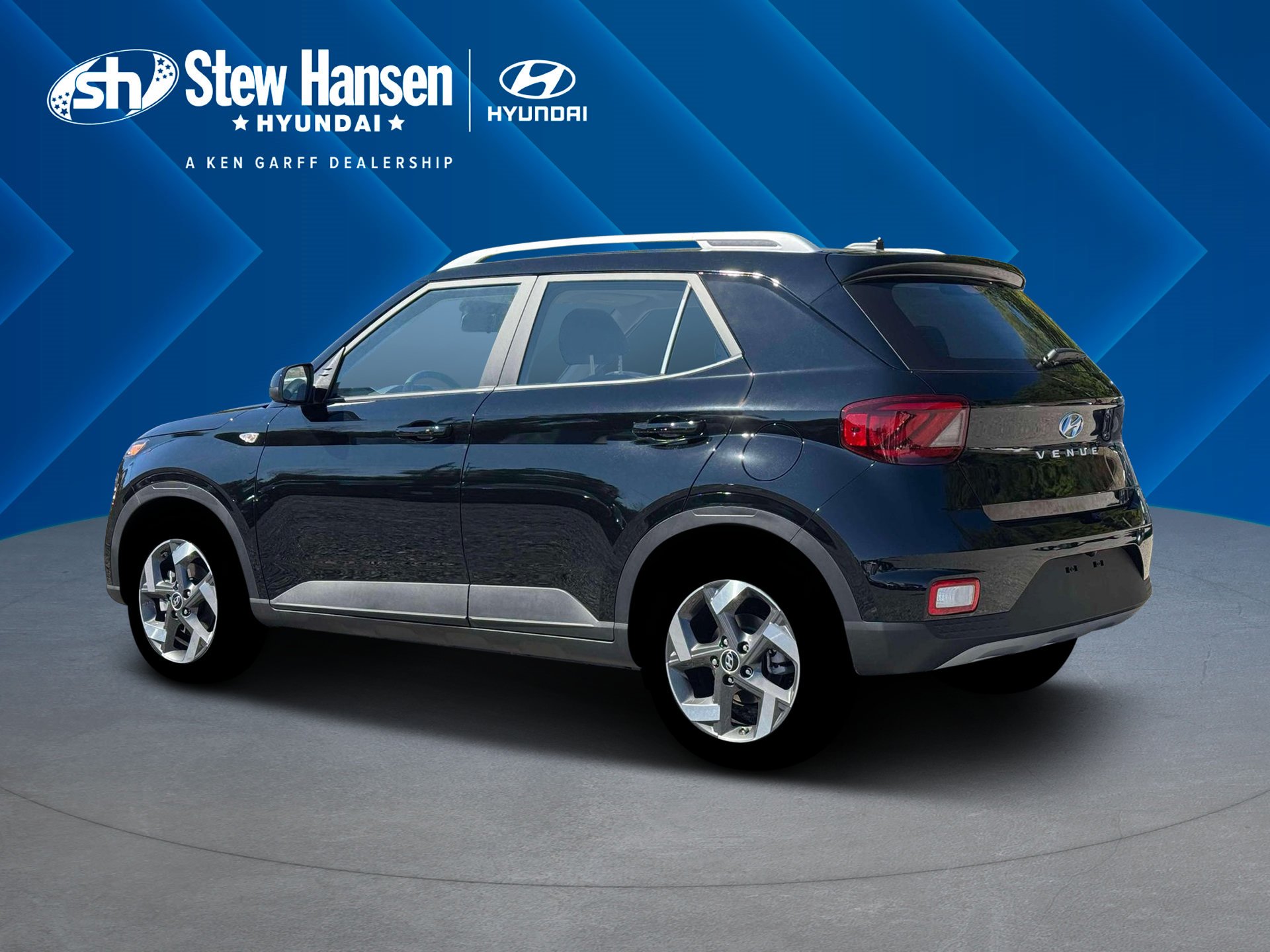 New 2026 Onyx Black Hyundai SEL image 4