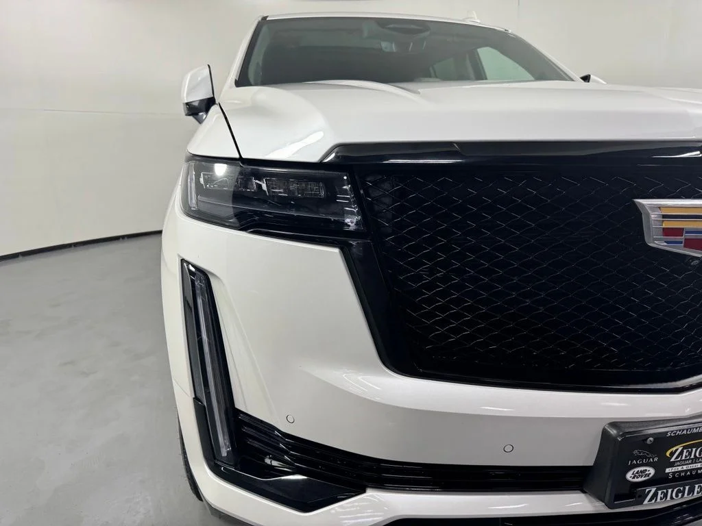 Used 2024 Crystal White Tricoat Cadillac Sport Platinum image 3