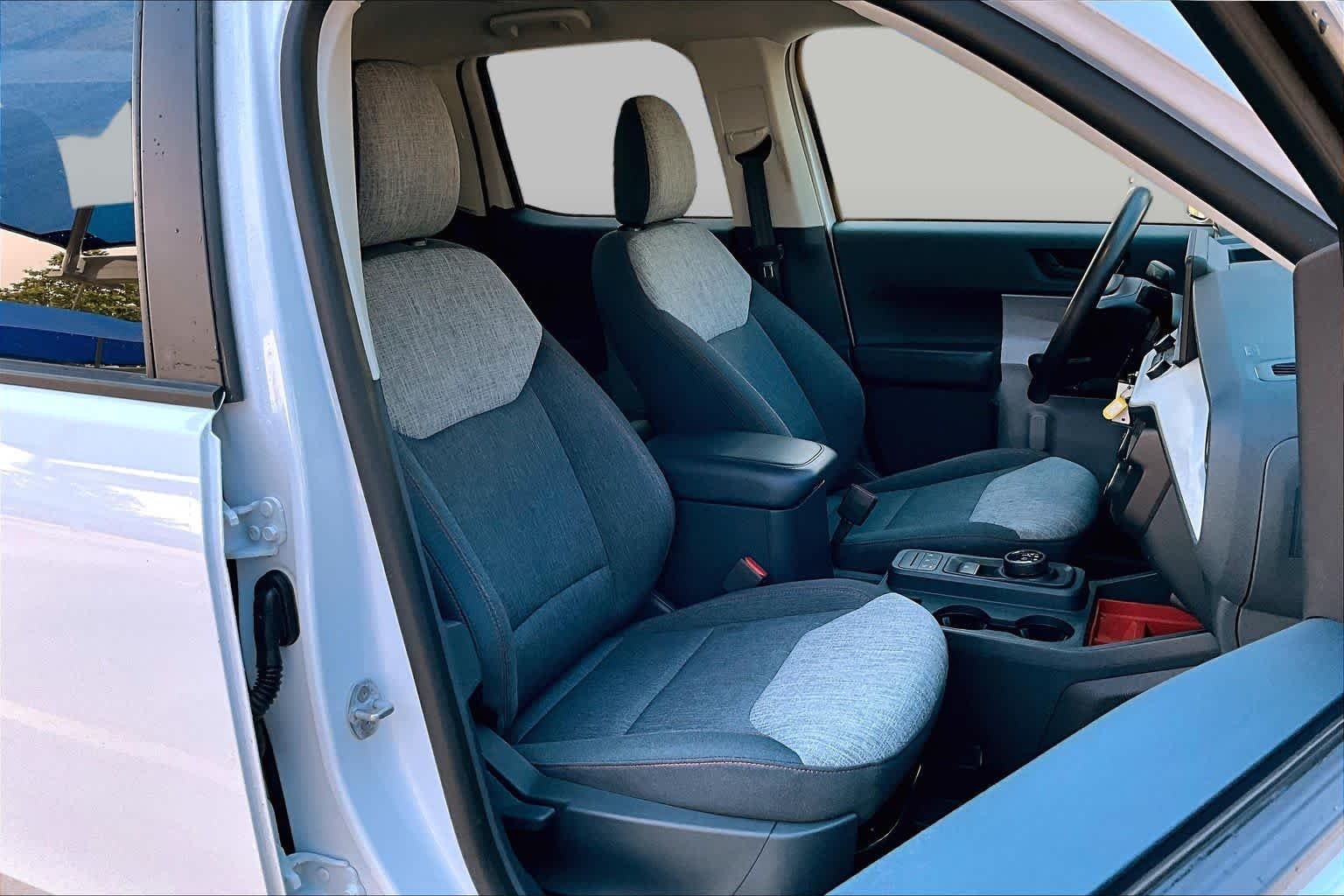 Used 2022 Oxford White Ford XLT image 9