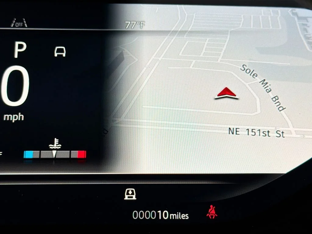 New 2026 Santorini Black Land Rover Dynamic SE image 12