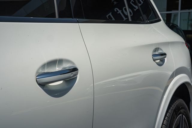 Certified Used 2025 Polar White Mercedes-Benz GLC 300 image 16