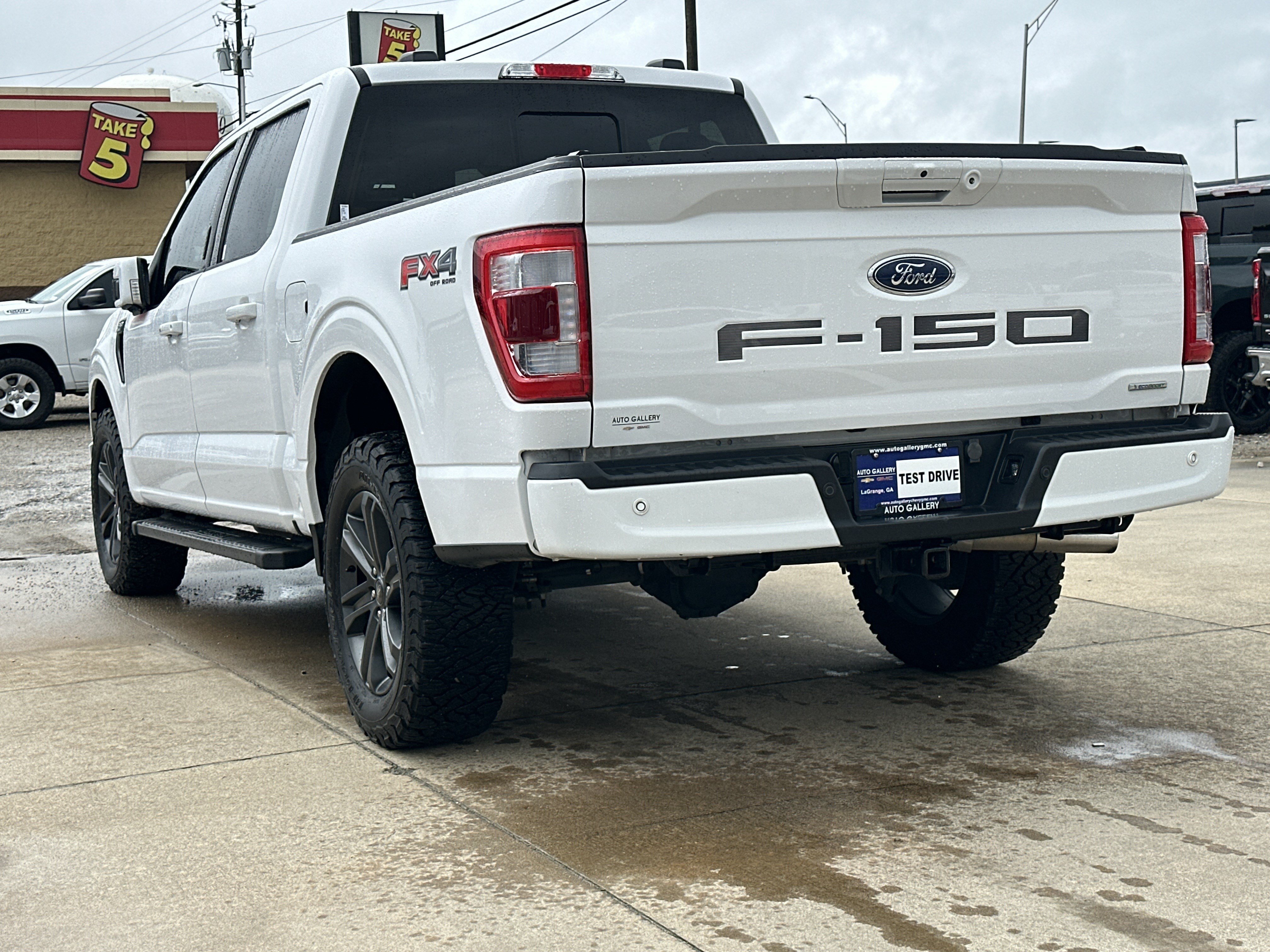 Used 2023 Oxford White Ford Lariat image 8