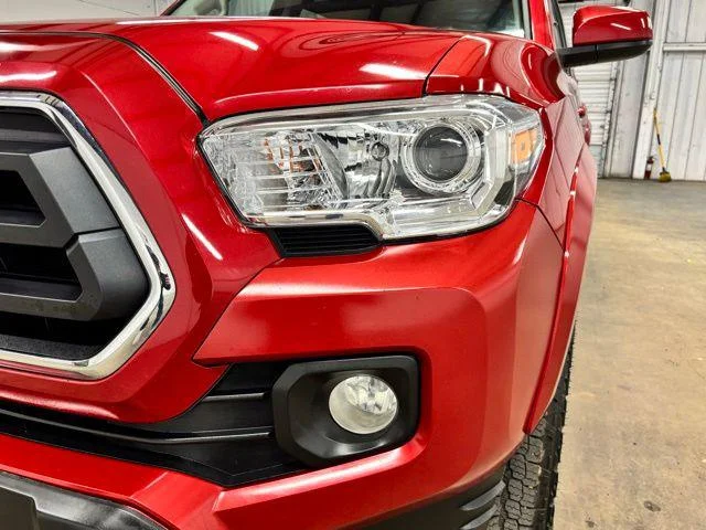 Used 2022 BARCELONA RED MET. Toyota  image 8