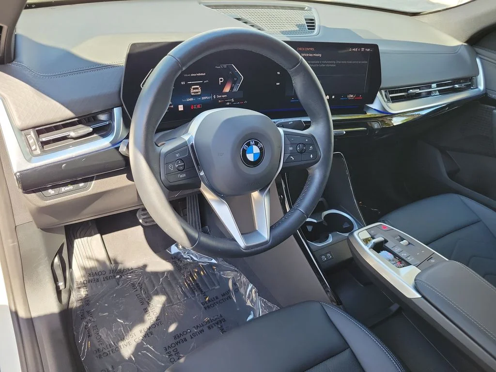 Used 2026 White BMW xDrive28i image 29