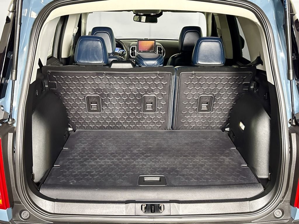 Used 2022 Blue Ford Outer Banks image 21