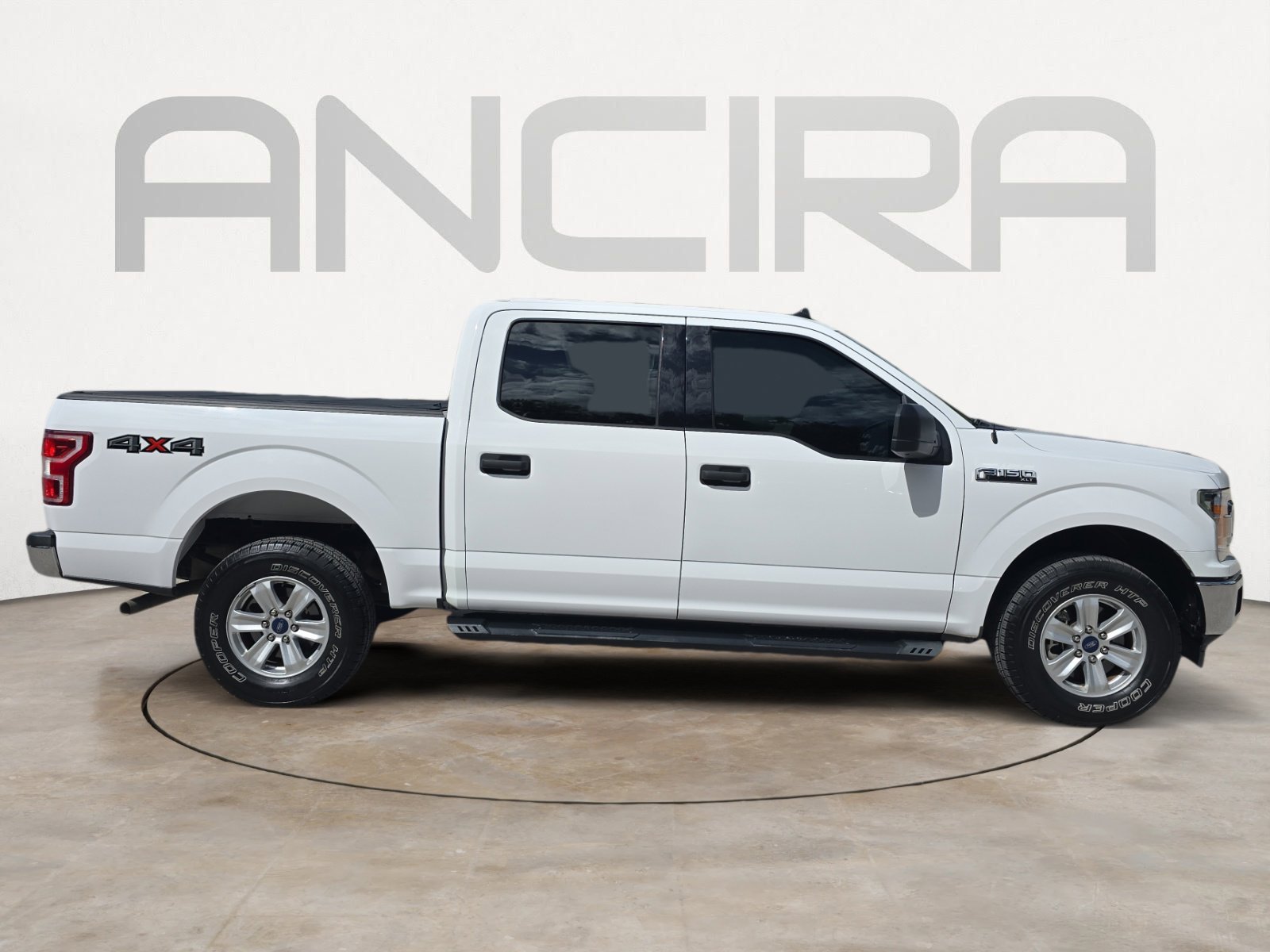 Used 2019 Oxford White Ford XLT image 11
