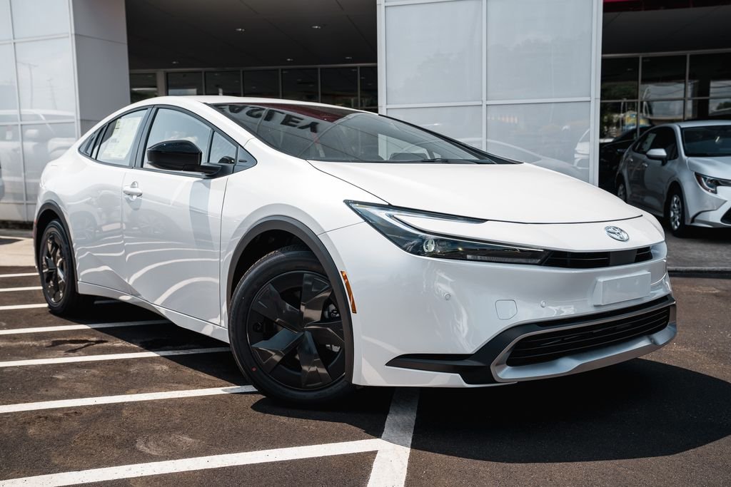 New 2026 Wind Chill Pearl Toyota SE image 1