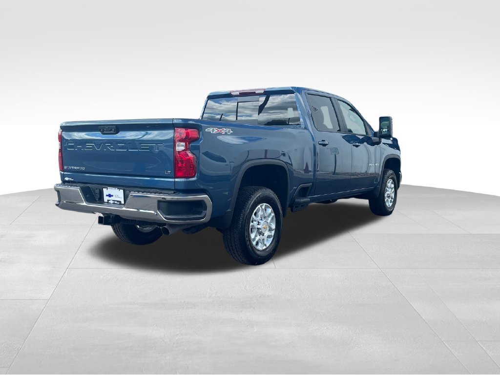 New 2026 Lakeshore Blue Metallic Chevrolet LT image 5