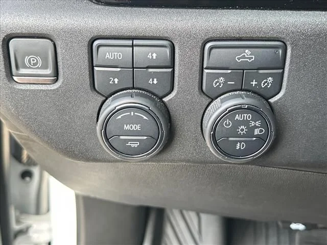 Used 2024 White Chevrolet RST image 23