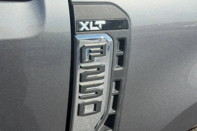Used 2025 Gray Ford XLT image 5