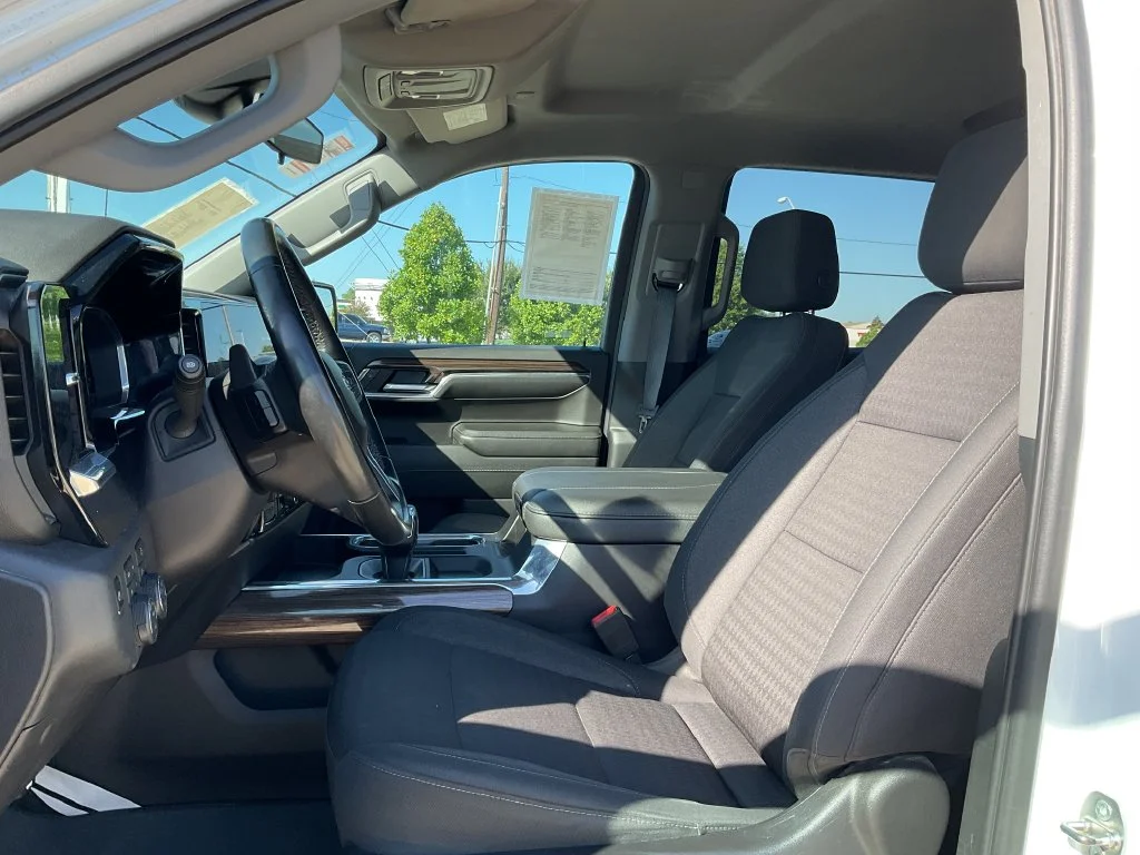 Used 2024 White Chevrolet LT Trail Boss image 11