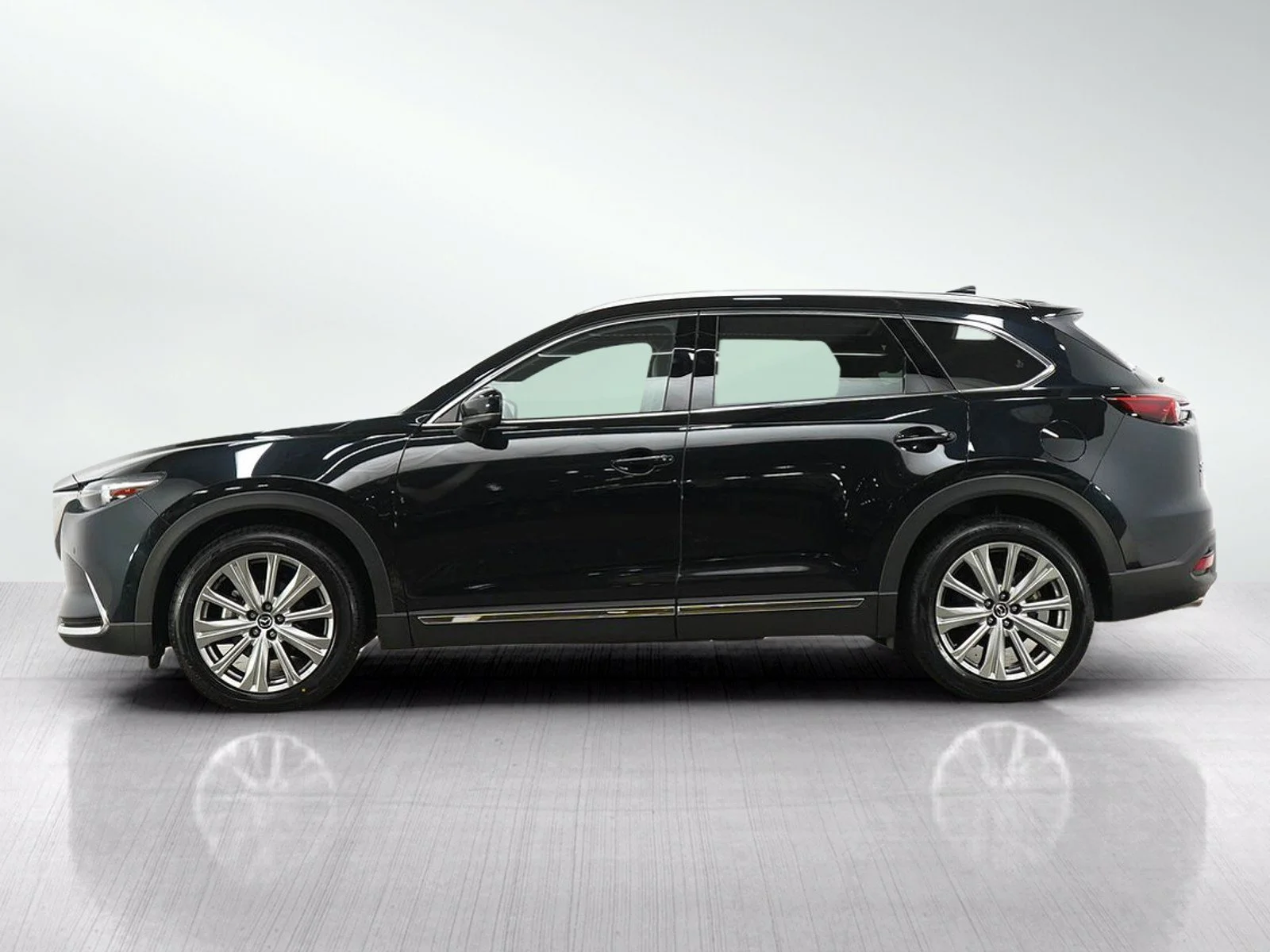 Used 2022 Jet Black Mica Mazda Signature image 2