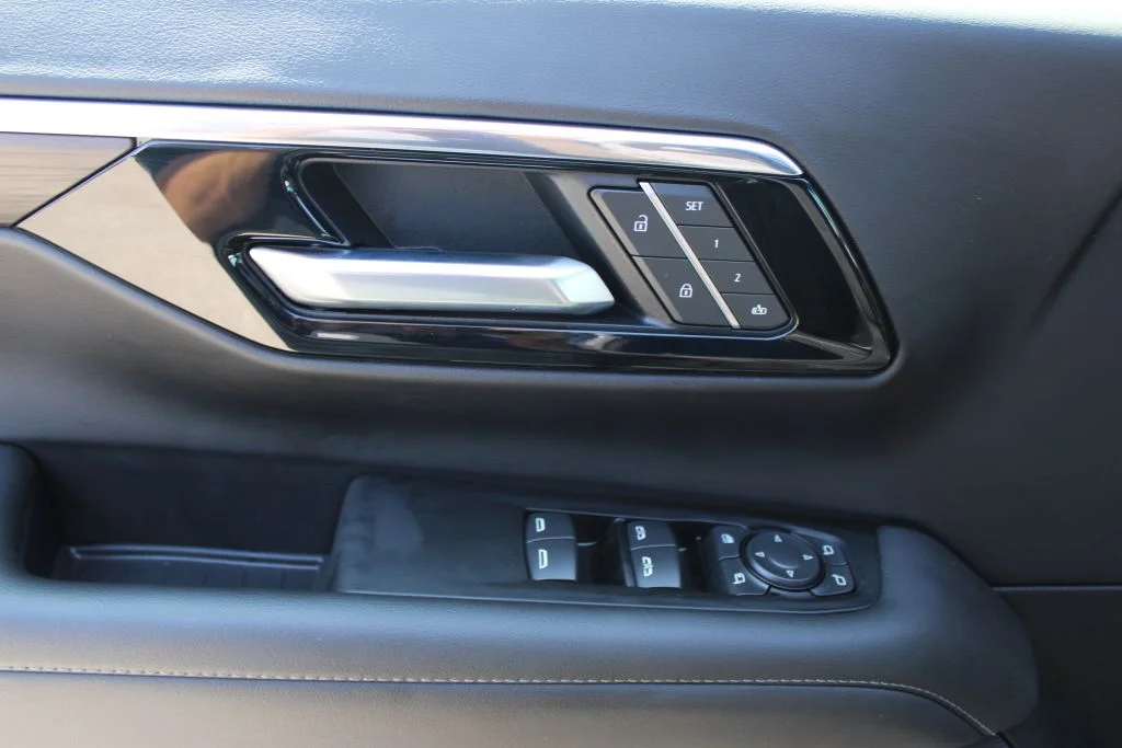Used 2026 Black Chevrolet LT image 32