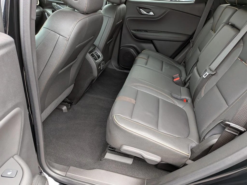Used 2023 Black Chevrolet Premier image 21