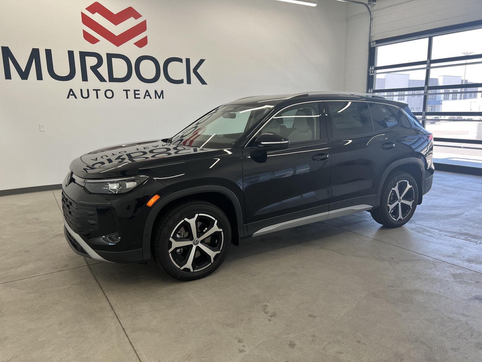 New 2026 deep black pearl Volkswagen SE image 1