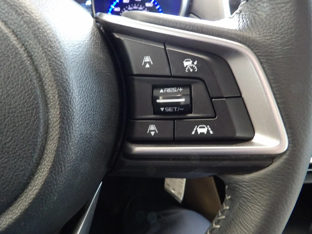 Used 2019 Cinnamon Brown Pearl Subaru 2.5i Premium image 29