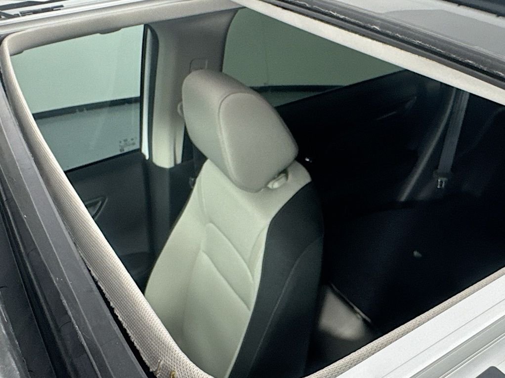 New 2026 Platinum White Pearl Honda EX image 30