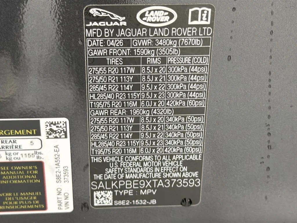 New 2026 Carpathian Gray Premium Metallic Land Rover SE image 34