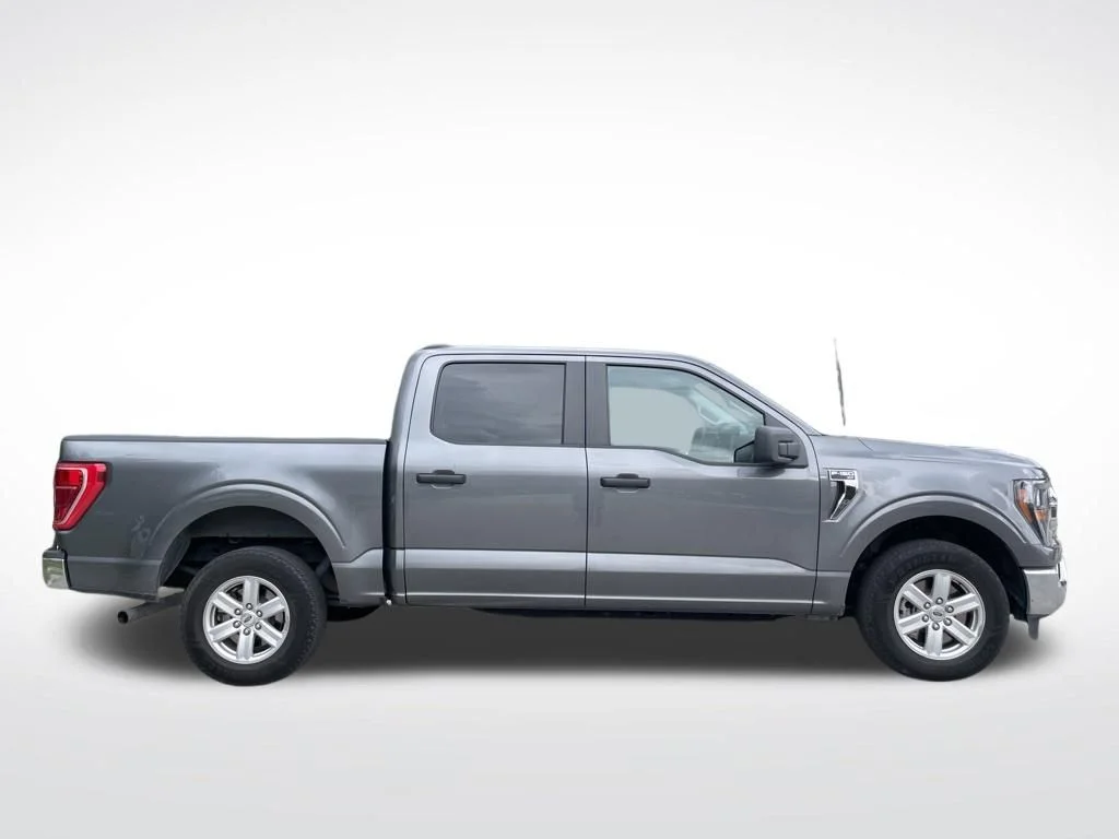 Used 2023 Gray Metallic Ford XLT image 4