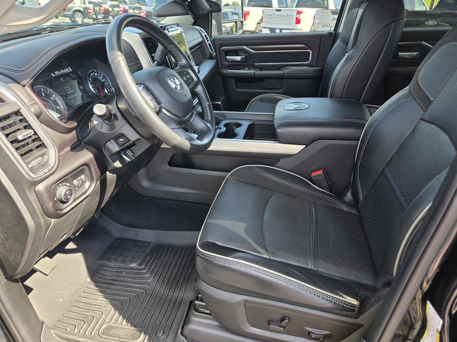 Used 2023 Diamond Black Crystal Pearlcoat Ram Laramie image 15
