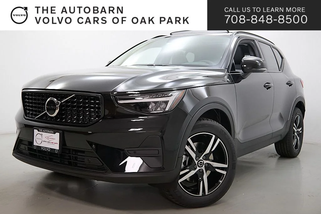 2026 Volvo XC40 B5 Core Dark AWD's photo