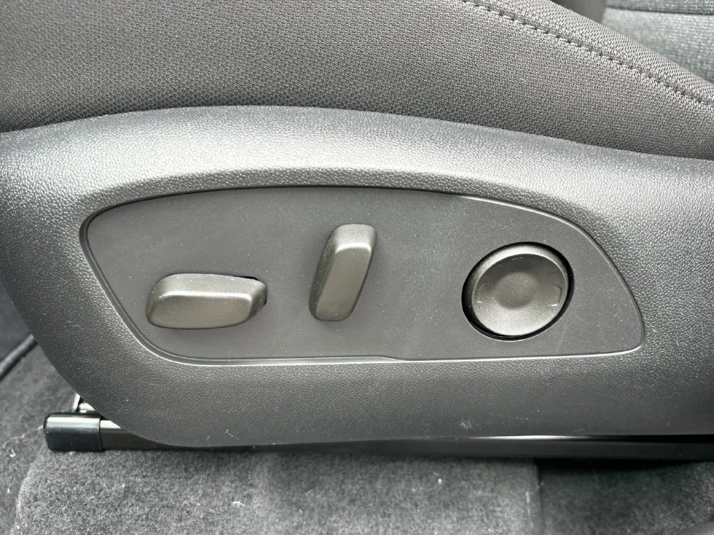 2026 GMC Acadia Elevation - Photo 18