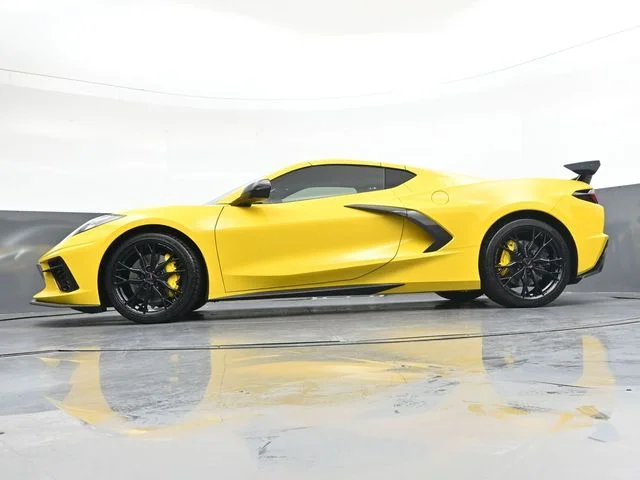 Used 2025 Yellow Chevrolet Stingray image 38