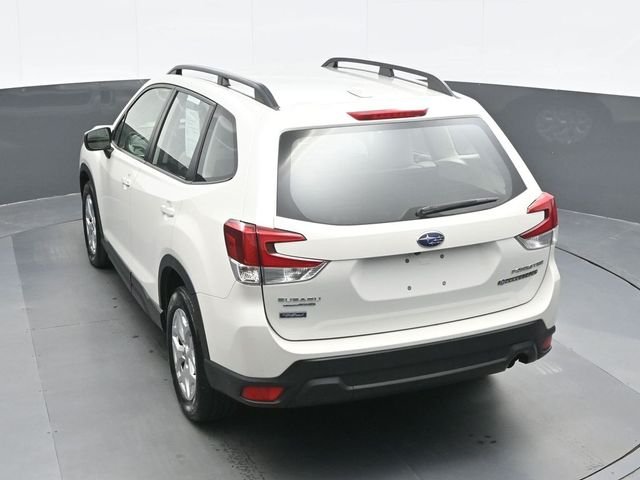 Used 2020 White Subaru Base image 10
