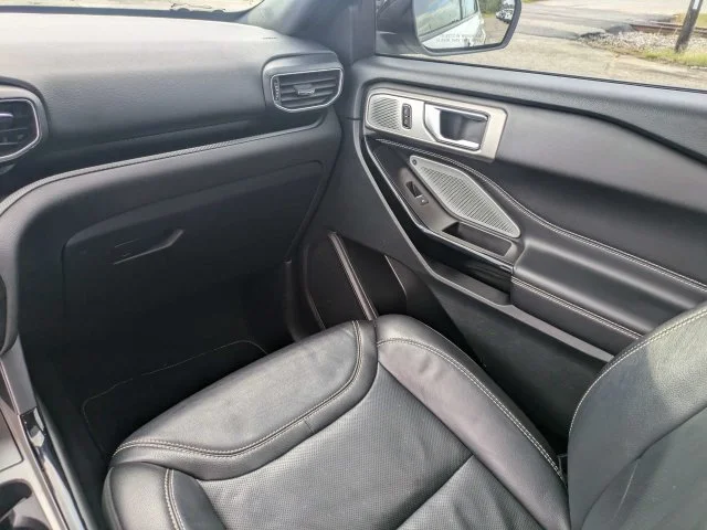 Used 2023 White Ford ST image 19