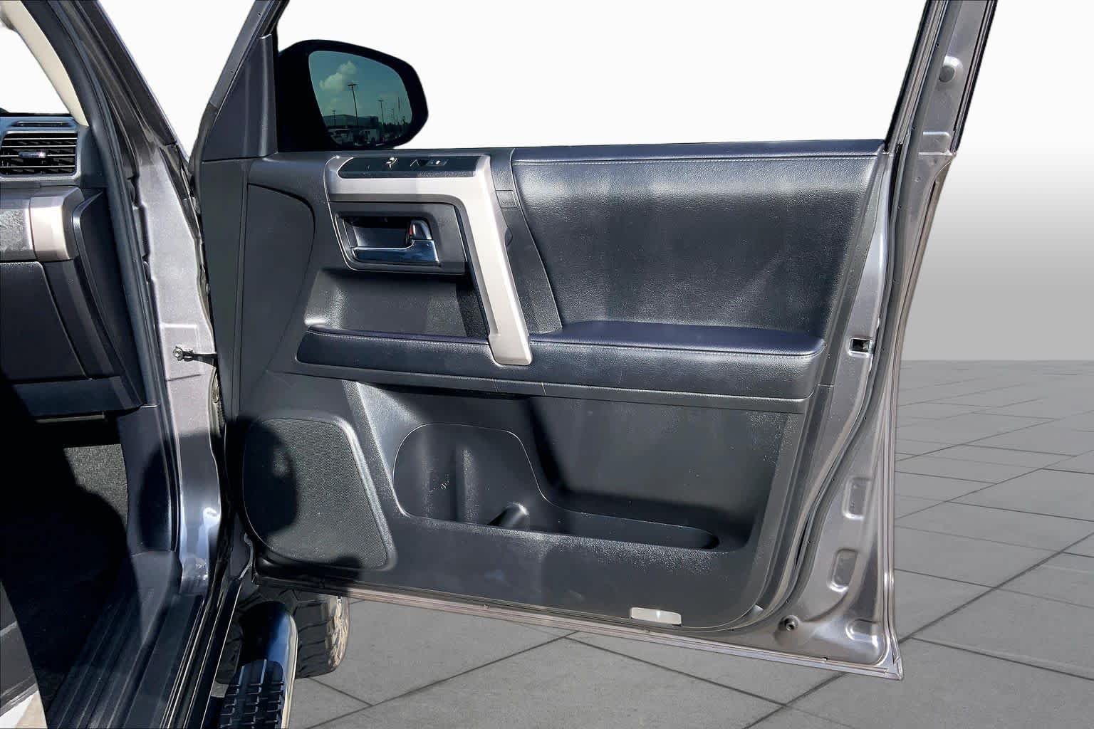 Used 2022 Magnetic Gray Metallic Toyota SR5 image 22