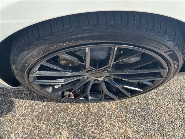 Used 2021  Tesla Standard Range Plus image 9