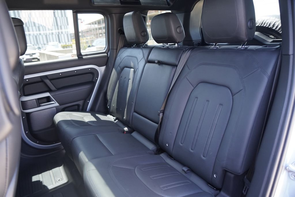 Used 2022 Silver Land Rover XS Edition image 29