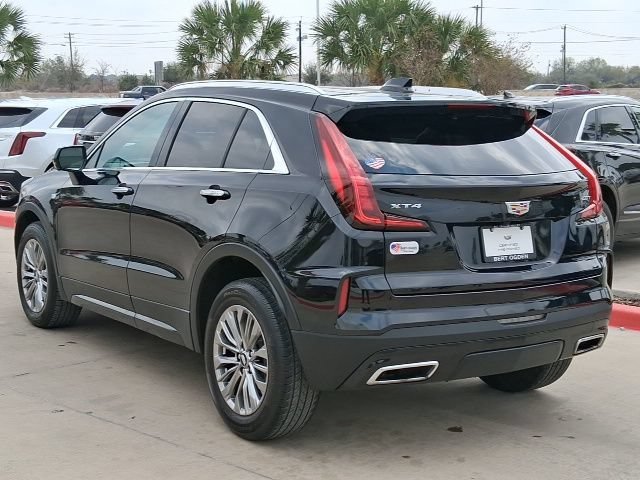Used 2025 Stellar Black Metallic Cadillac Premium Luxury image 4