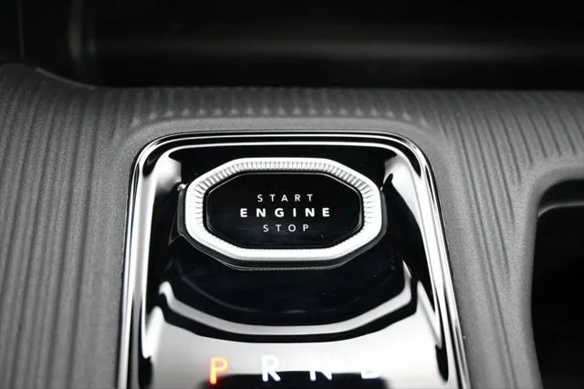 2026 Jeep Cherokee Overland - Photo 14