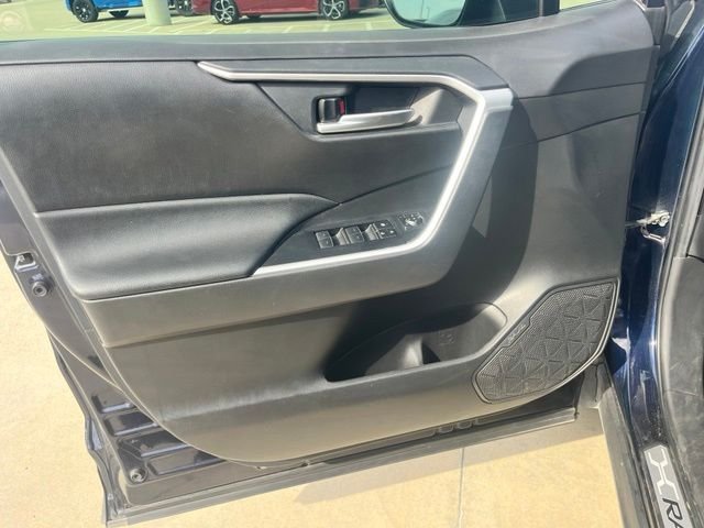 Used 2023  Toyota XLE image 11