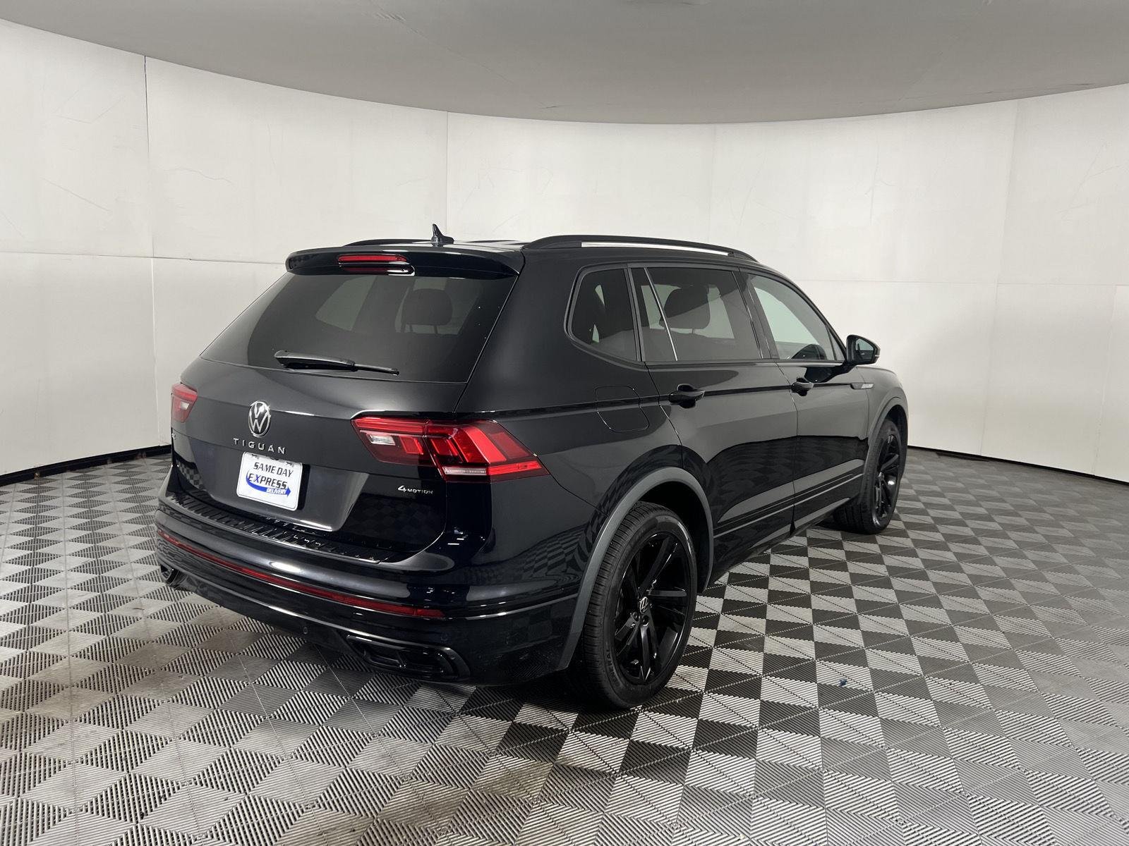 Used 2024 Deep Black Pearl Volkswagen SE R-Line Black image 11
