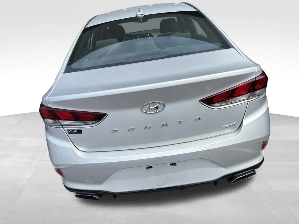Used 2019 Silver Hyundai Sport image 7