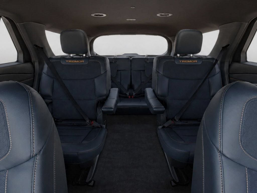 New 2026 Space White Metallic Ford Tremor® image 17