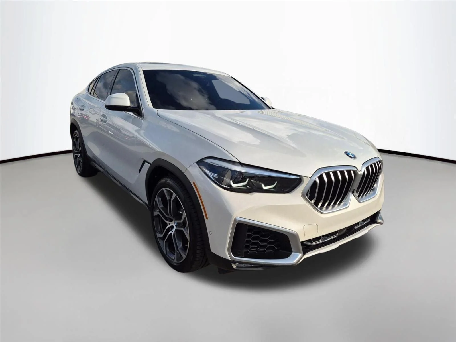 Used 2020 Mineral White Metallic BMW xDrive40i image 3