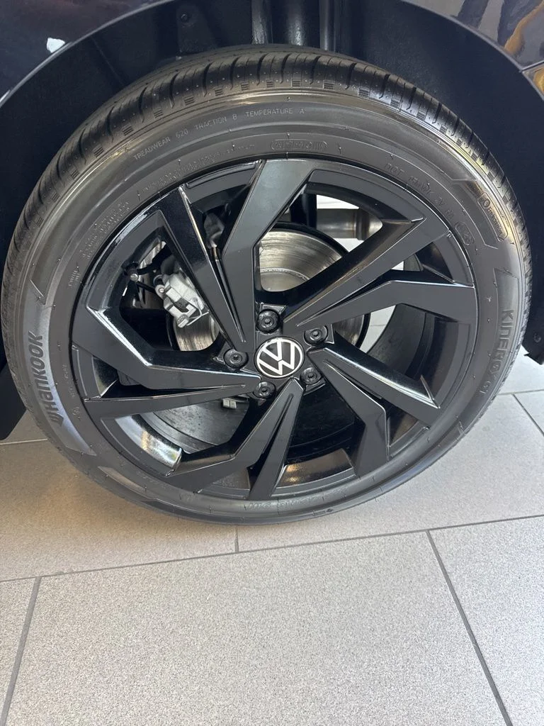 New 2026 Black Volkswagen 1.5T SE image 16